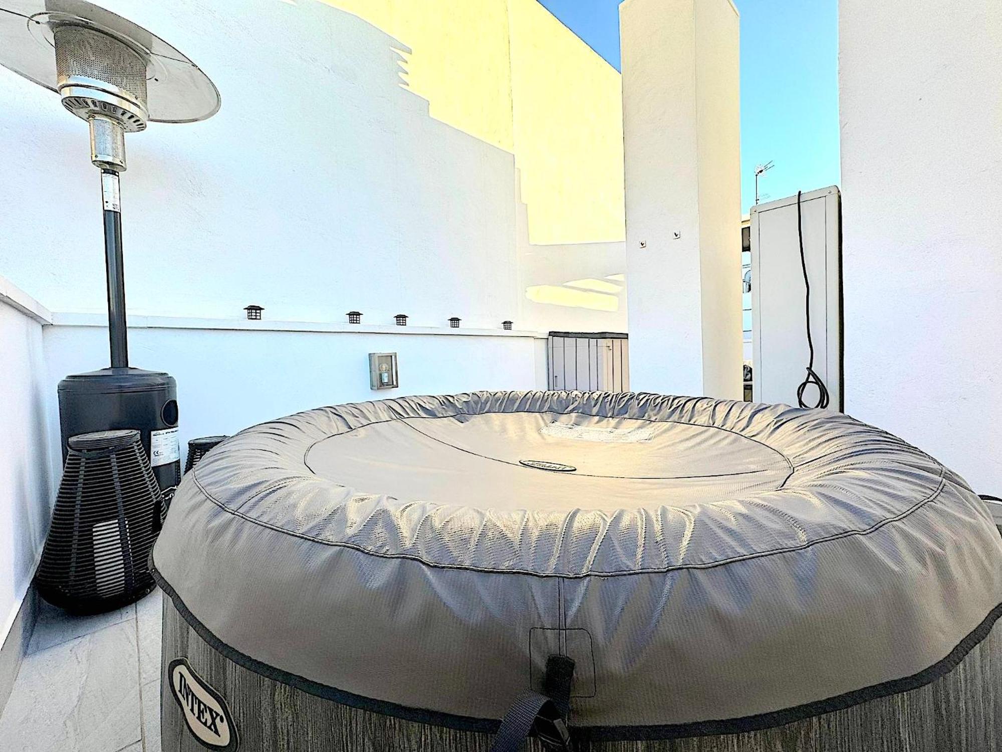 Atico Con Jacuzzi Privado , 1 Min Walk De Playa Levante ซานตาโปลา ภายนอก รูปภาพ